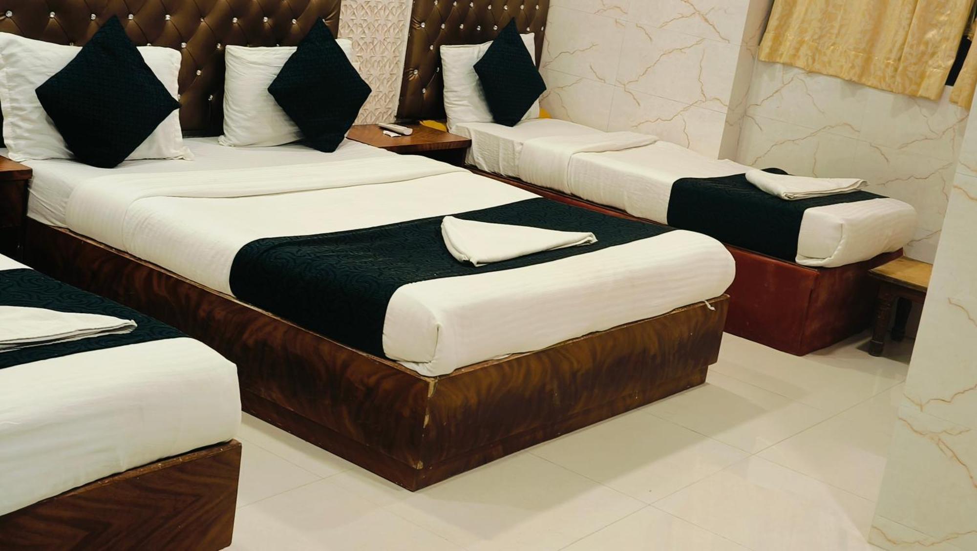 Hotel Golden Hayyath Inn, Mumbai